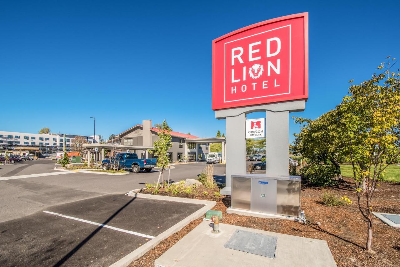 Red Lion Hotel Portland Airport Exterior foto